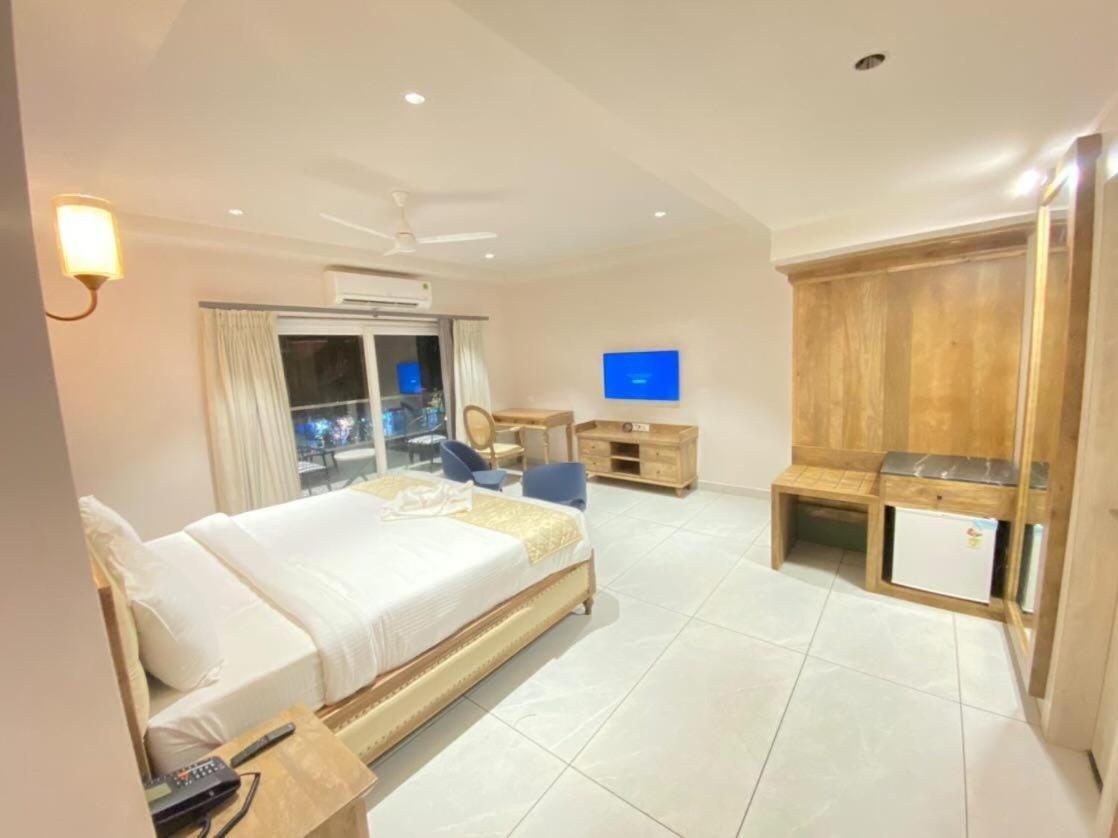 Ariena By Spree Hotels Goa Morjim Exterior photo